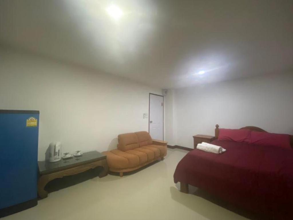 Oyo 1135 Triple A Residence Chiang Mai Exteriör bild