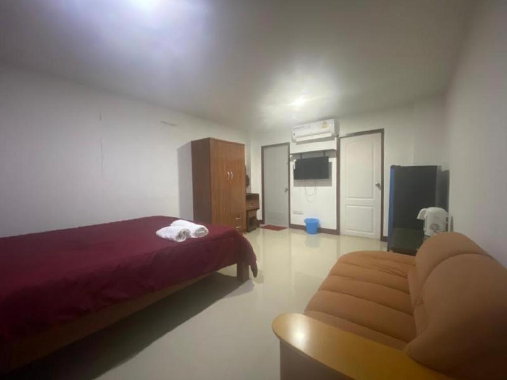 Oyo 1135 Triple A Residence Chiang Mai Exteriör bild