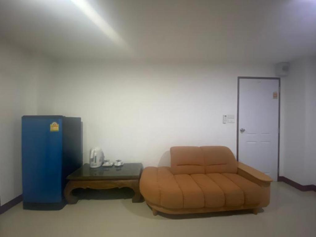 Oyo 1135 Triple A Residence Chiang Mai Exteriör bild