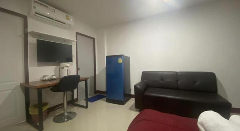 Oyo 1135 Triple A Residence Chiang Mai Exteriör bild