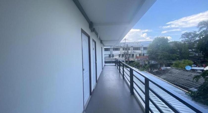 Oyo 1135 Triple A Residence Chiang Mai Exteriör bild